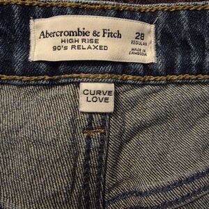Abercrombie & Fitch 90's Relaxed Jeans in Denim Blue